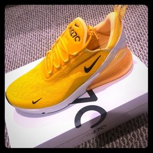 Women’s Air Max 270 - University Gold - Size 10
